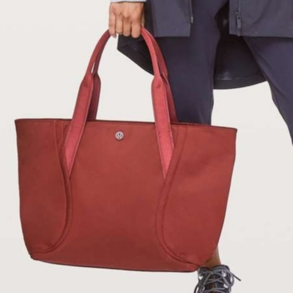 New Lululemon Tote